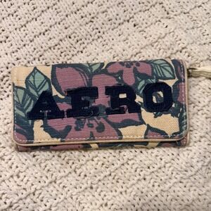 AERO‎ Floral Canvas Trifold Wallet with Wristlet Strap